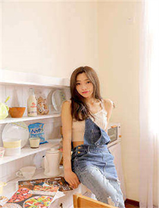 AV强迫女教师番号